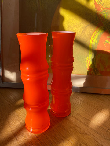 Duo de vases en opaline